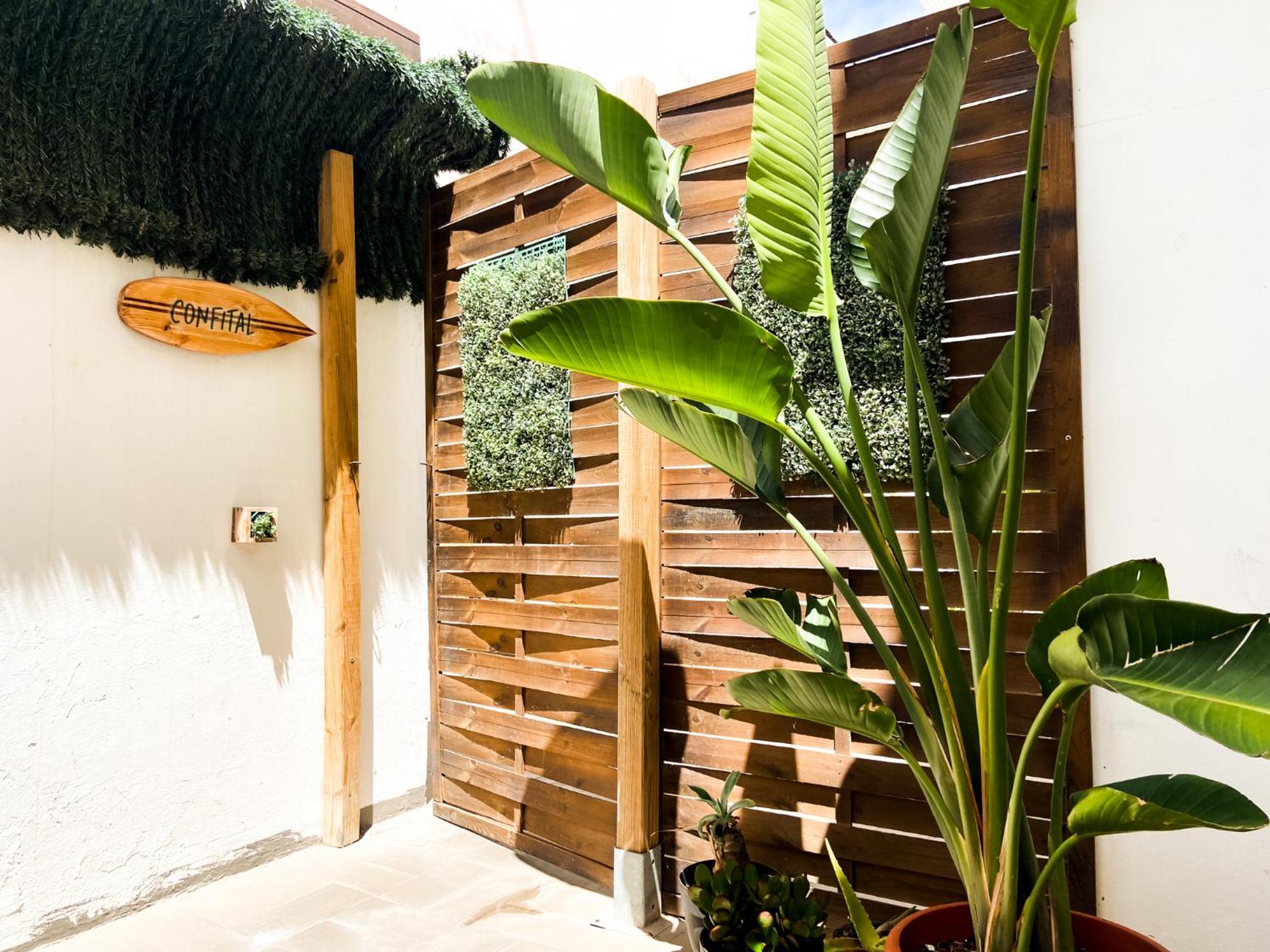 Agueita Surf Lodge Las Palmas de Gran Canaria Exteriör bild